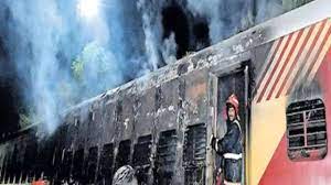 Fire breaks out in coaches of Falaknuma Express in Yadadri Bhuvanagiri : Telangana