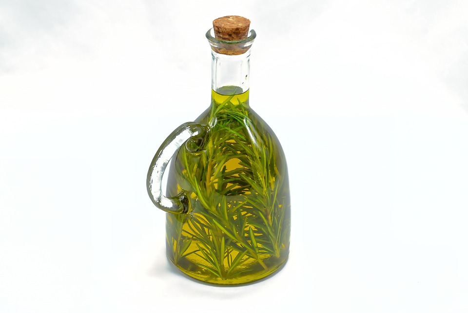 Rosemary Hair Oil: Nourish Your Locks Naturally